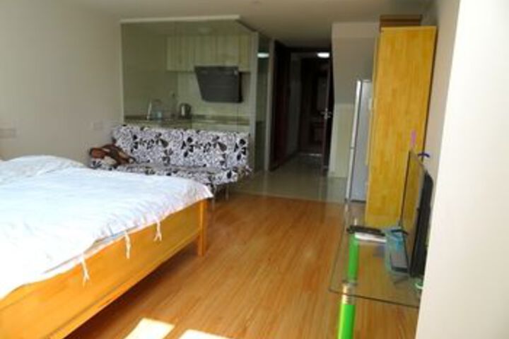 Room 17 of 32