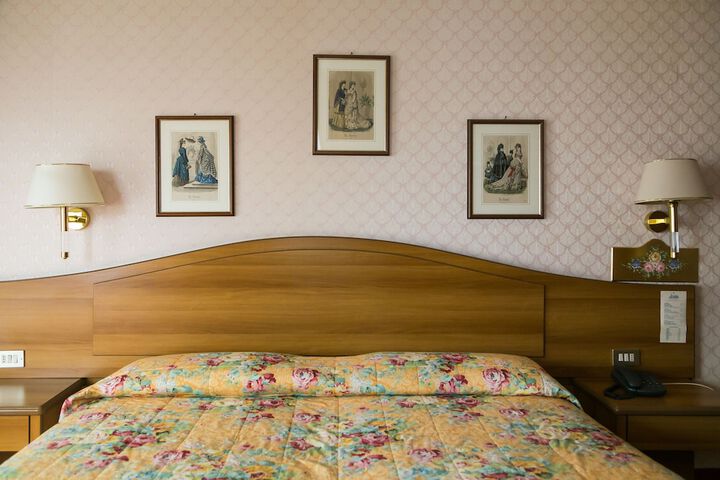 Room 24 of 64
