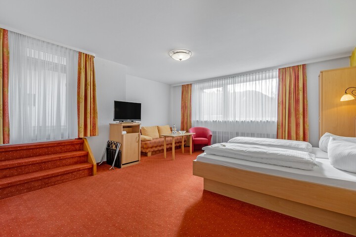 Room 23 of 107
