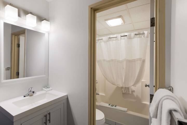 Room 17 of 25