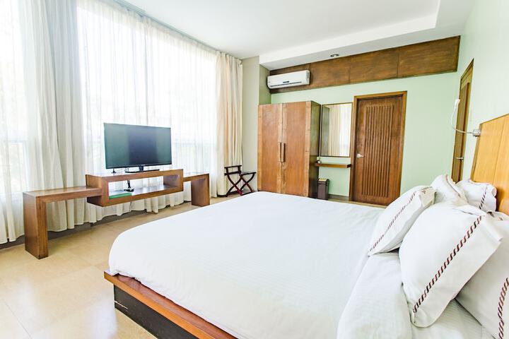 Room 19 of 77