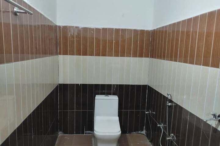 Room 12 of 17