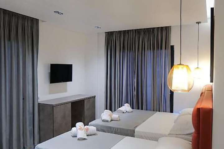 Room 44 of 137