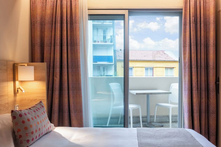 Room 20 of 40