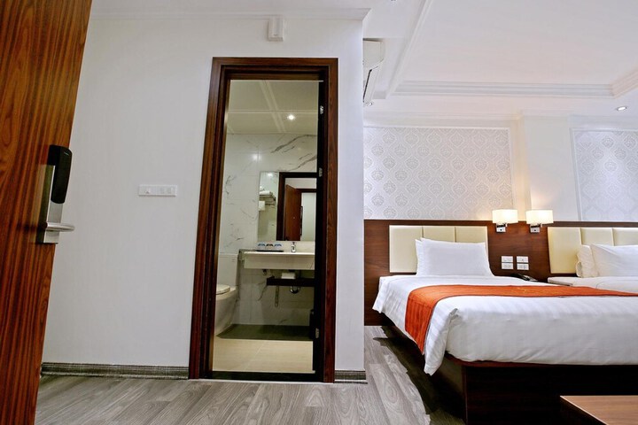Room 30 of 54