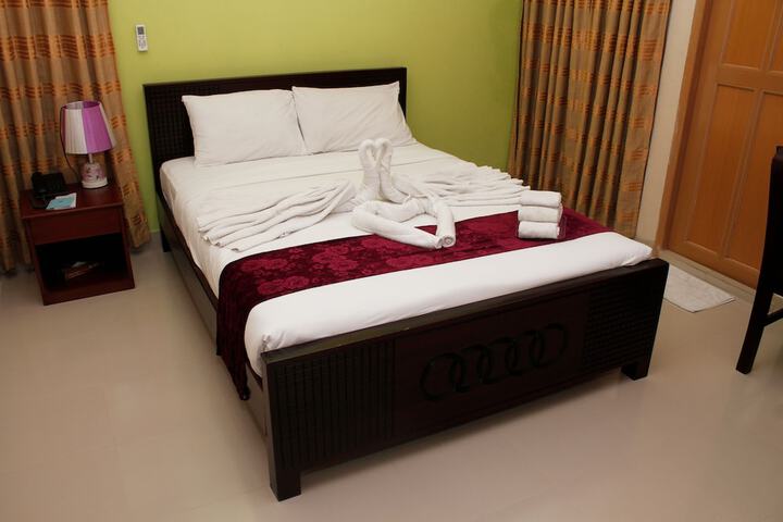 Room 12 of 41