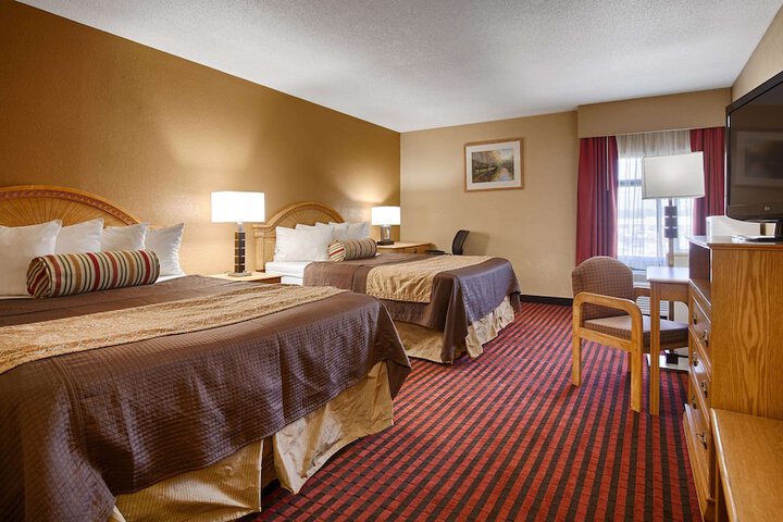 2 Queen Beds - Wireless High Speed Internet, Microwave, Refrigerator Full Breakfast (4 of 7)