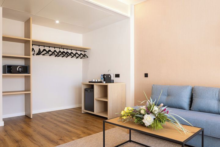 Room 15 of 59