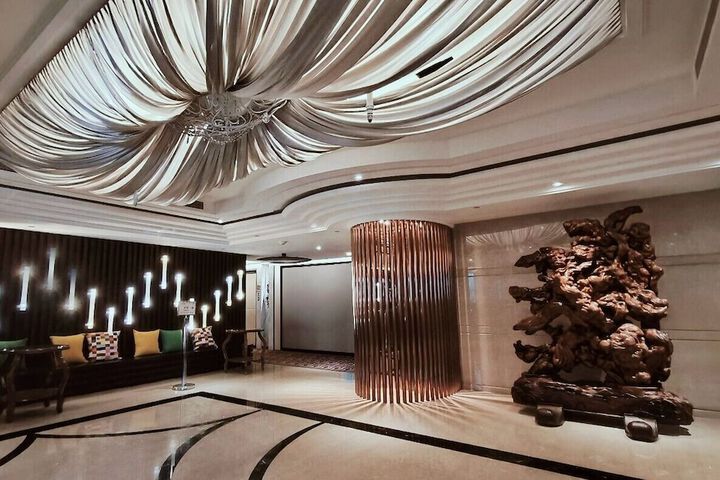 Lobby Entry