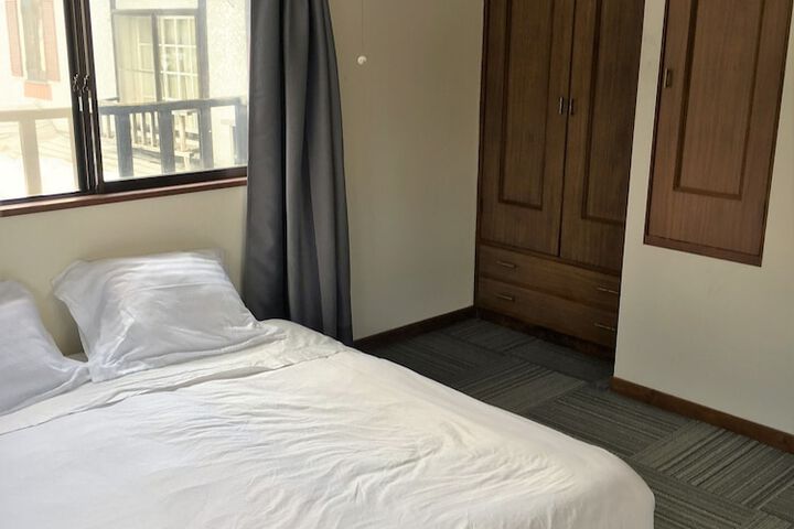 Room 2 of 48