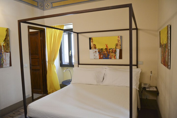 Room 5 of 22