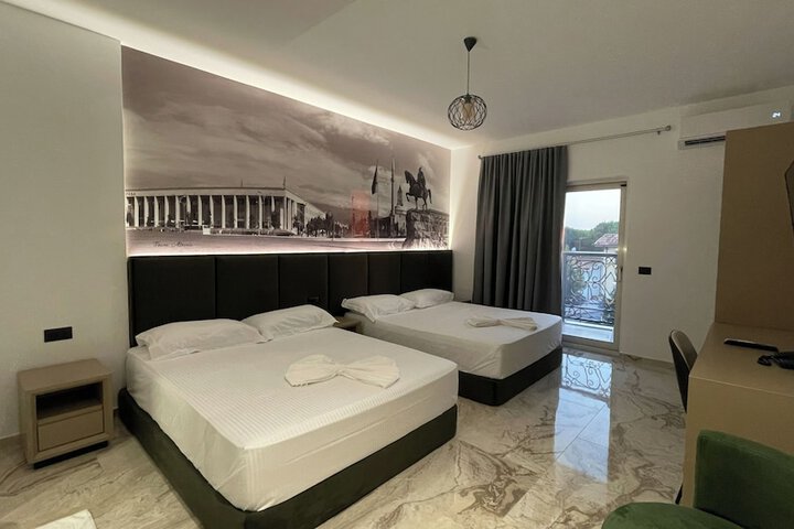 Room 7 of 17