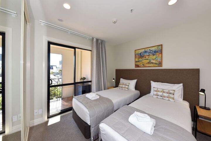Room 26 of 141