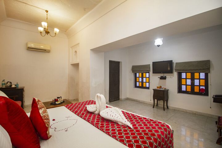 Room 3 of 55