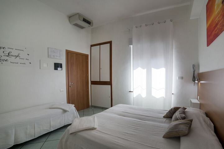Room 28 of 36