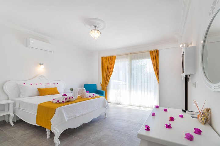 Room 42 of 47