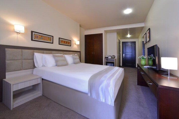 Room 9 of 60