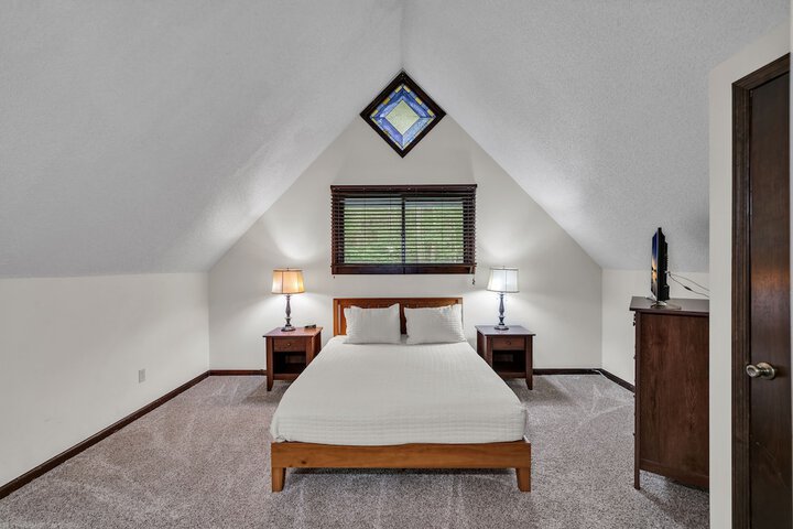 Room 15 of 180