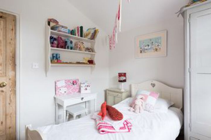 Room 18 of 25
