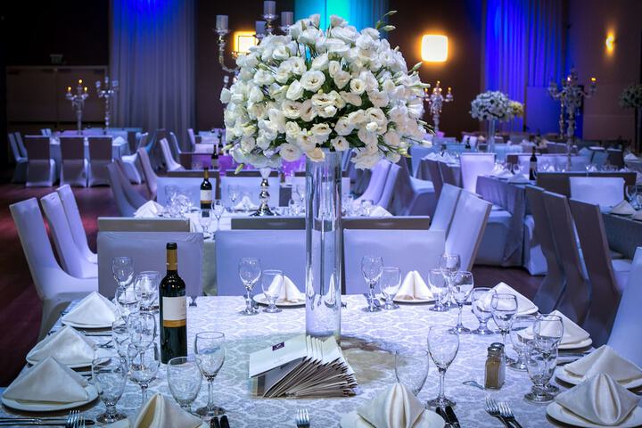 Ballroom/Hall 86 of 106