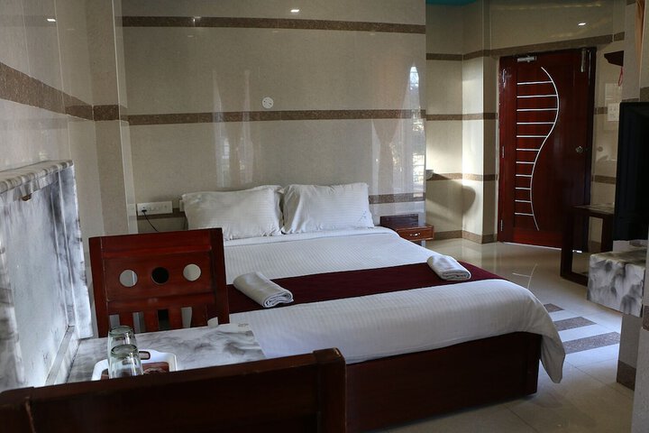 Room 7 of 25