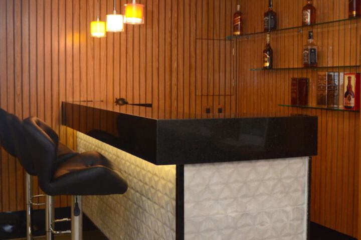 Lounge 60 of 72