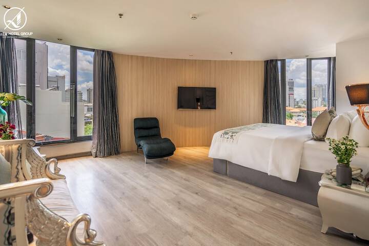 Room 28 of 92