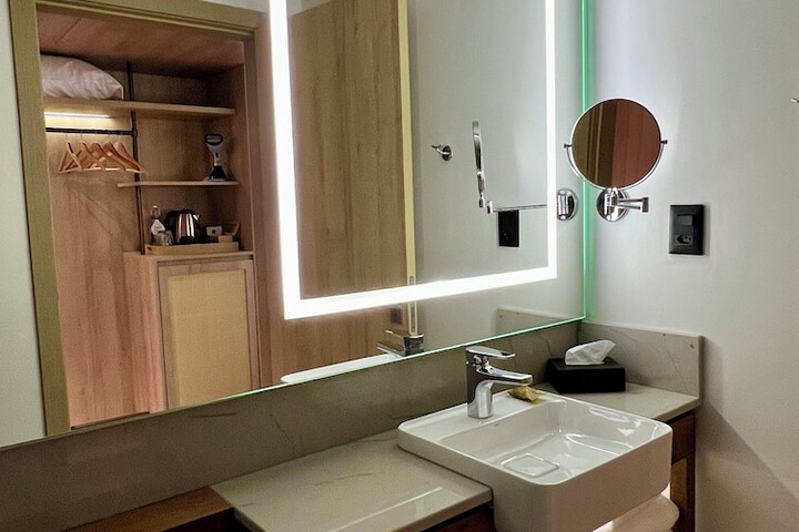 Room 30 of 51