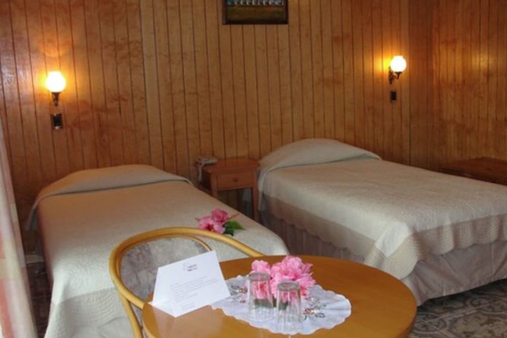Room 9 of 60
