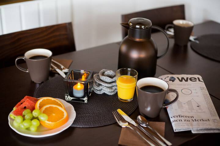 Breakfast/Coffee Service 56 of 80