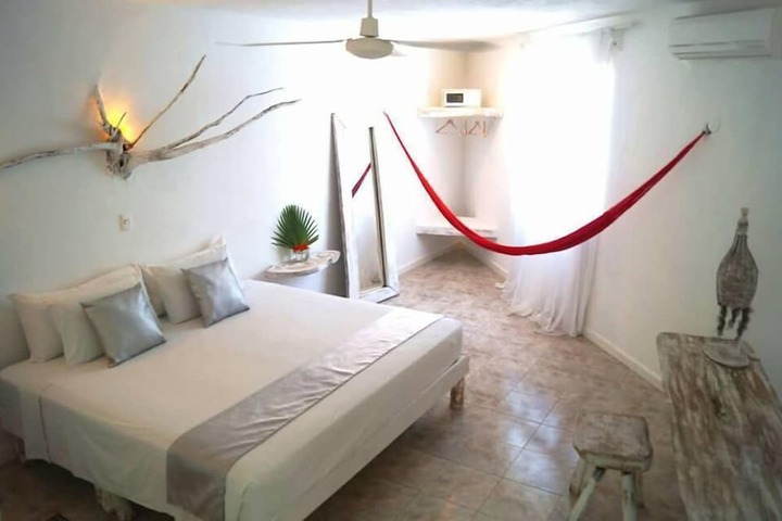 Room 9 of 23