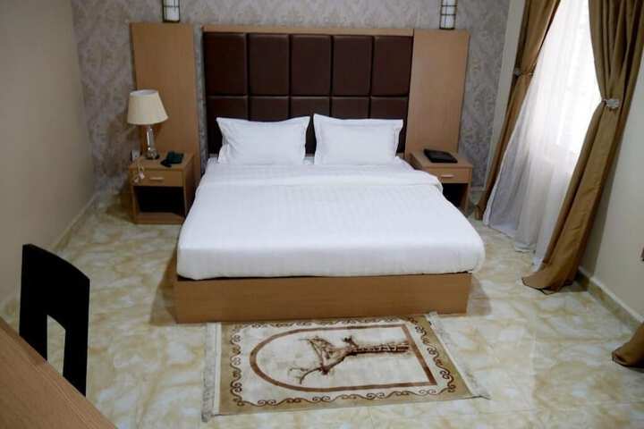 Room 14 of 41