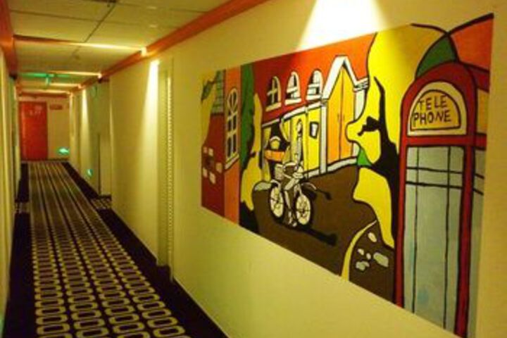 Ballroom/Hall 21 of 23