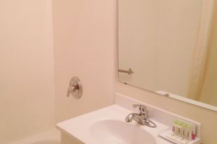Room 3 of 18