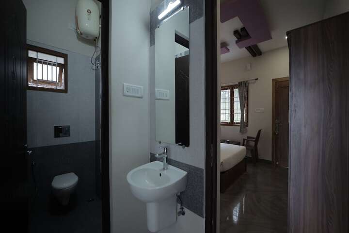 Room 14 of 17