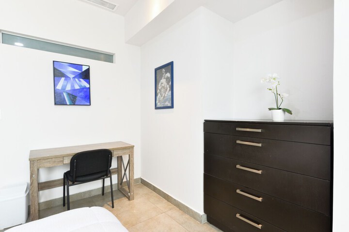Room 48 of 224