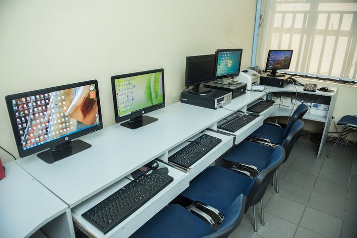 Business Center 27 of 28