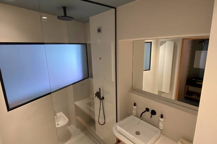 Room 92 of 127