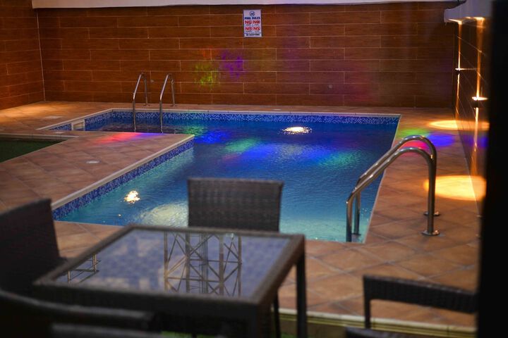 Pool 6 of 7