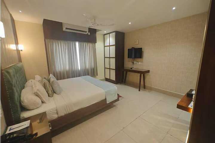 Room 35 of 130