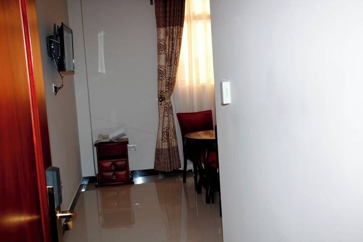 Room 36 of 117