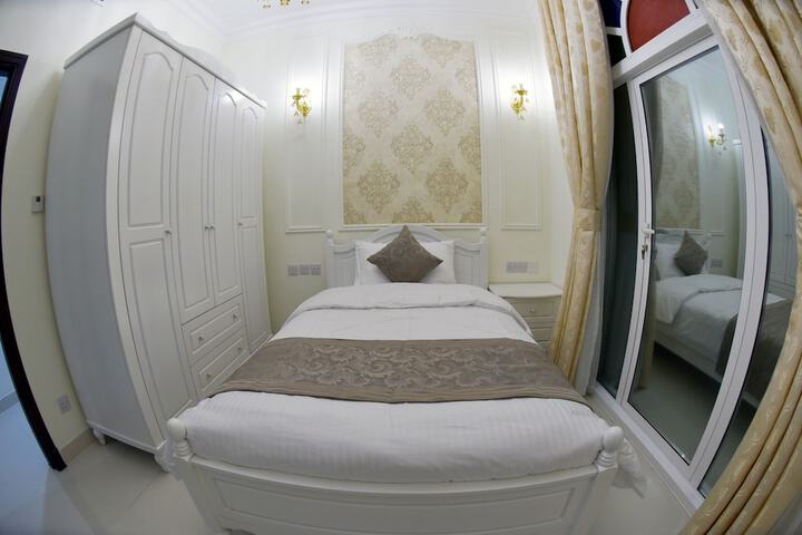 Room 12 of 47
