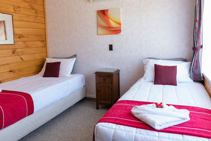 Room 3 of 108