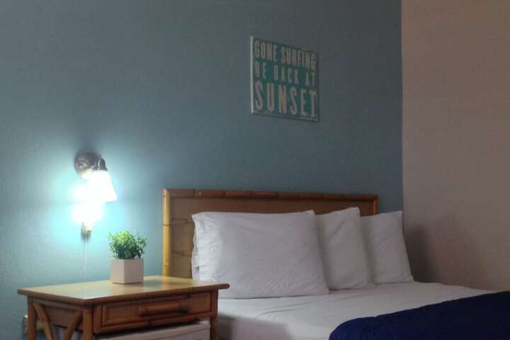 Room 4 of 49