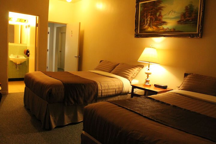 Room 6 of 24