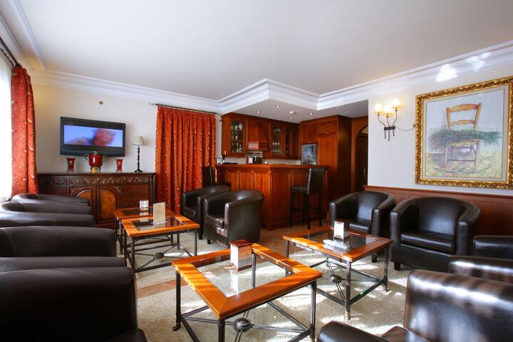 Guest Lobby
