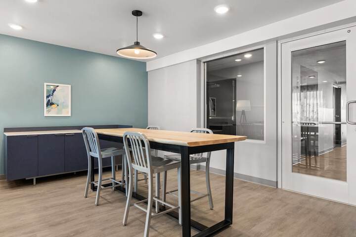 Hotel Interior 4 of 62