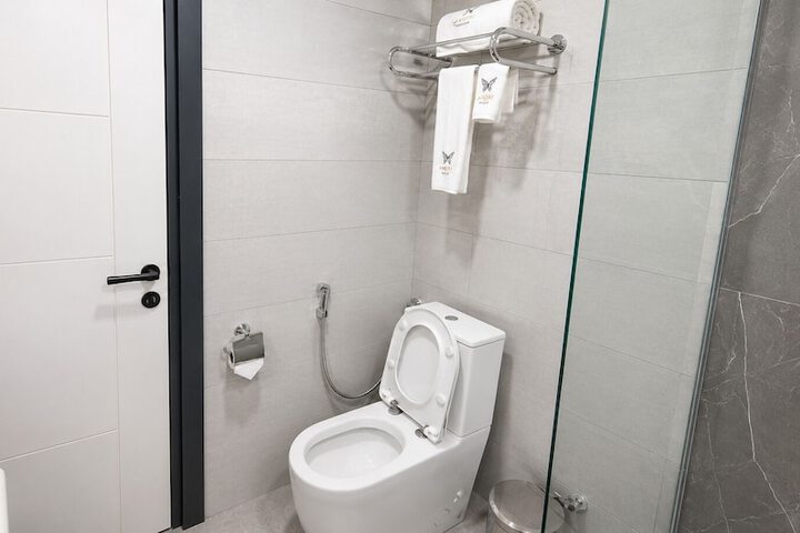 Room 30 of 49