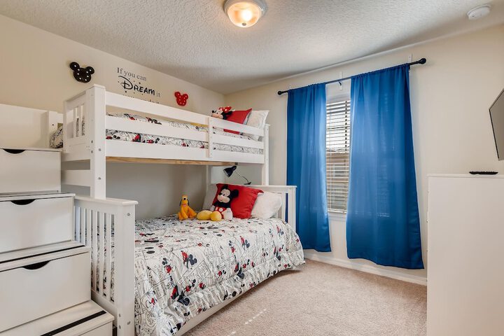 Room 10 of 46