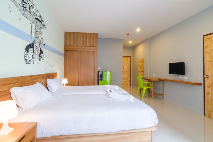 Room 8 of 36